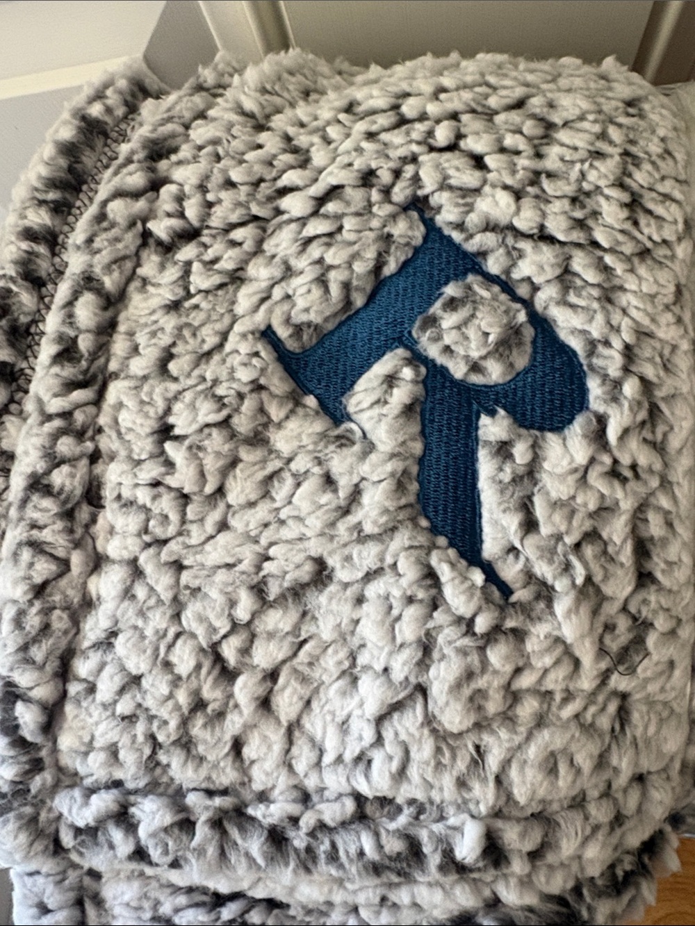 Sherpa Blanket - Navy Blue & Gray